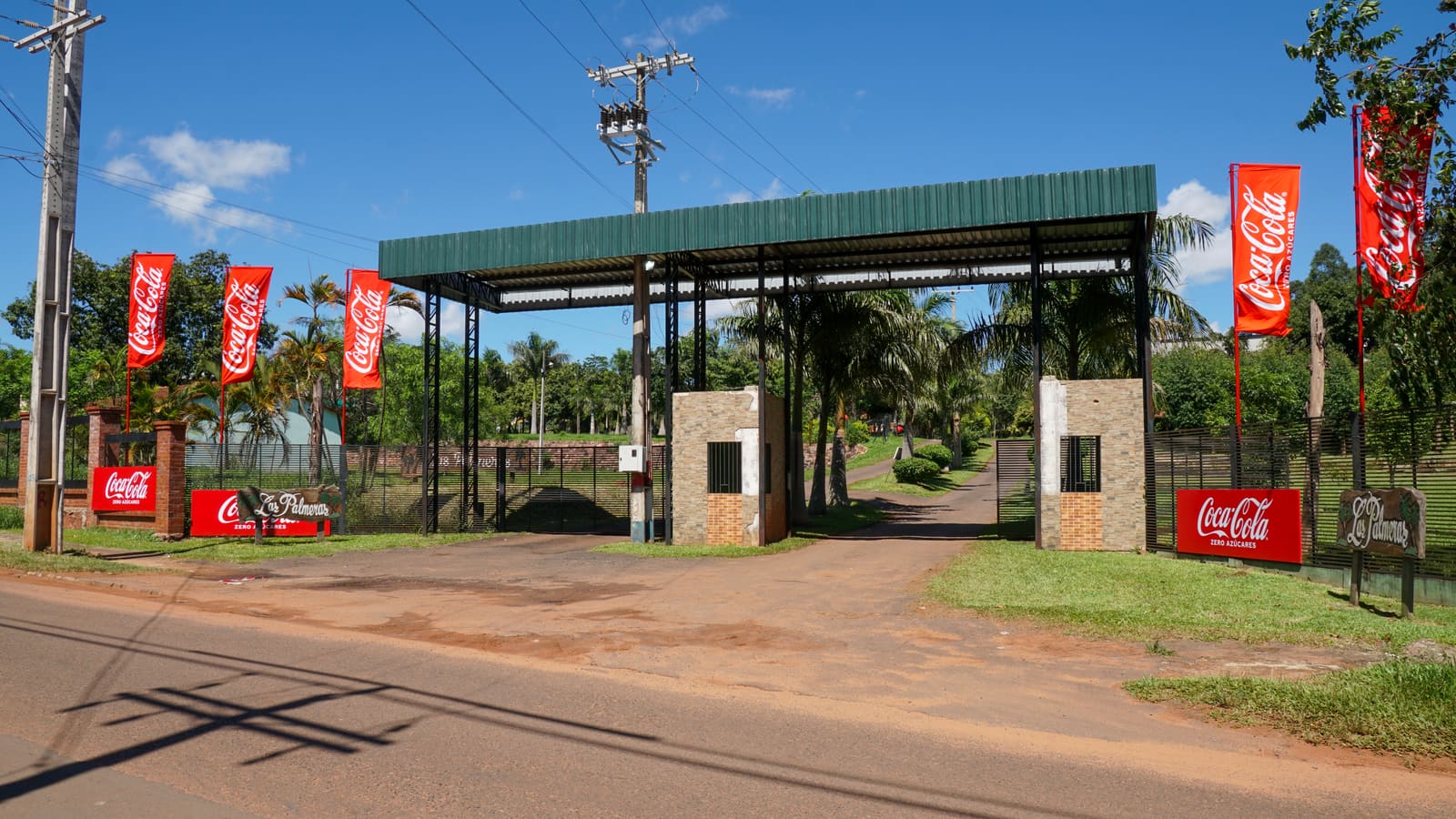 Entrada de Las Palmeras